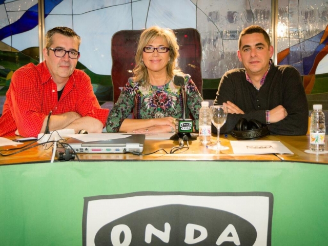 Julia Otero con Máximo Pradera y Antonio Naranjo en La Rioja