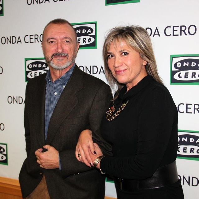 Julia Otero con Arturo Pérez-Reverte