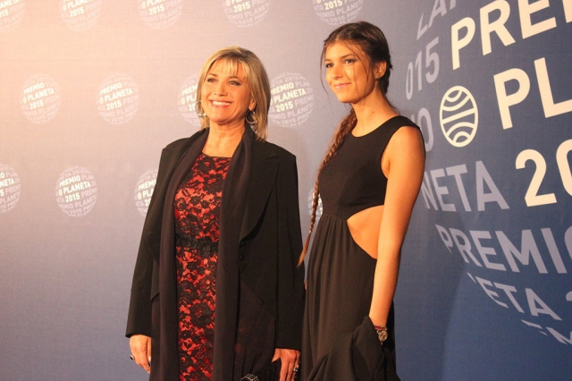 Julia Otero y su hija Candela en los Premios Planeta 2015