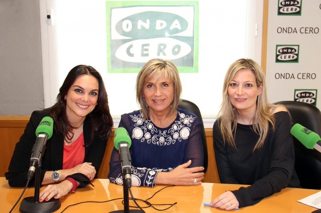 Julia Otero con Mónica Carrillo y Núria Torreblanca